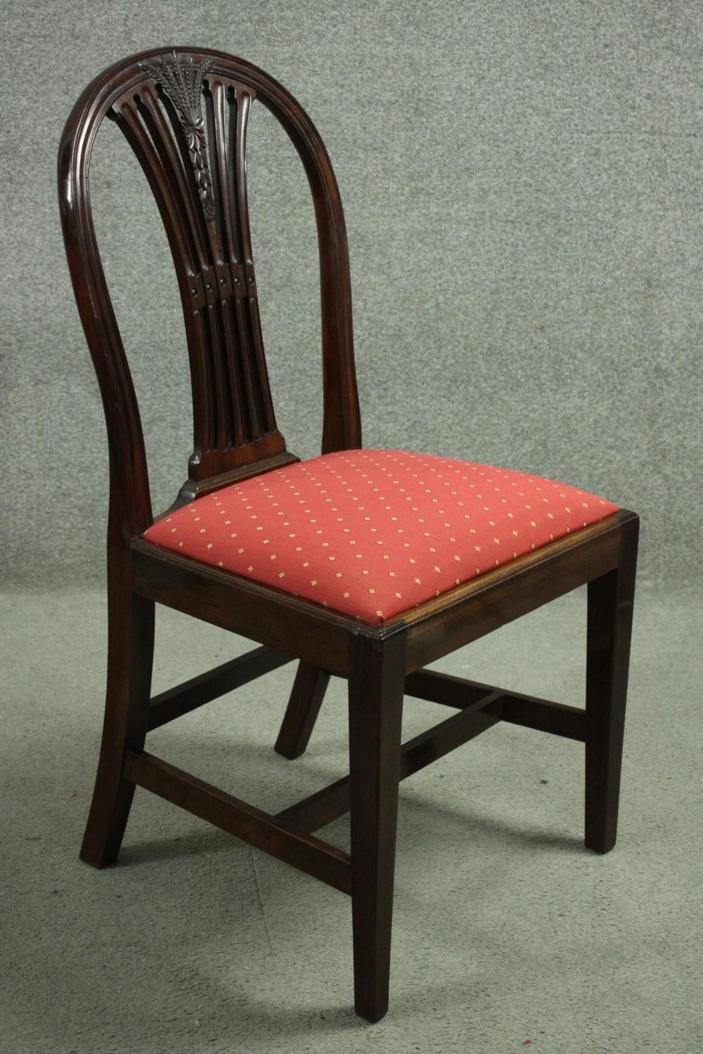 Dining chairs, a set of four Georgian mahogany with wheatsheaf carved splats. - Image 3 of 5