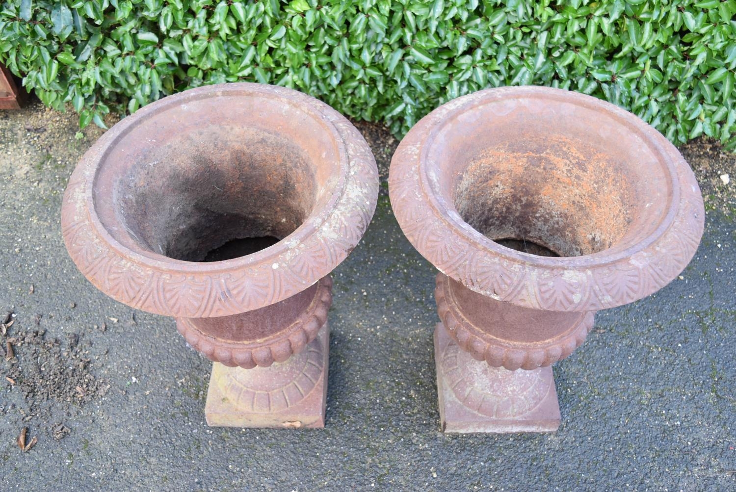 A pair of cast iron campana form garden urns. H.65cm Dia.44cm (2) - Image 3 of 9