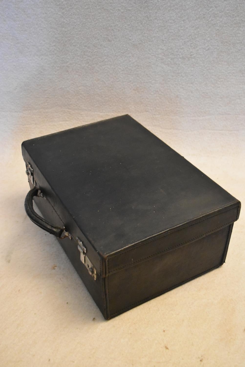 A vintage leather travelling case along with a Chinese parasol unopened and in its original - Image 4 of 8