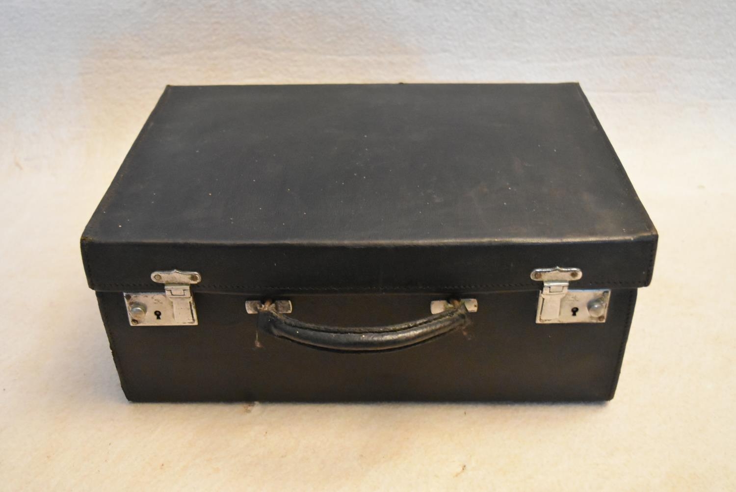 A vintage leather travelling case along with a Chinese parasol unopened and in its original - Image 3 of 8