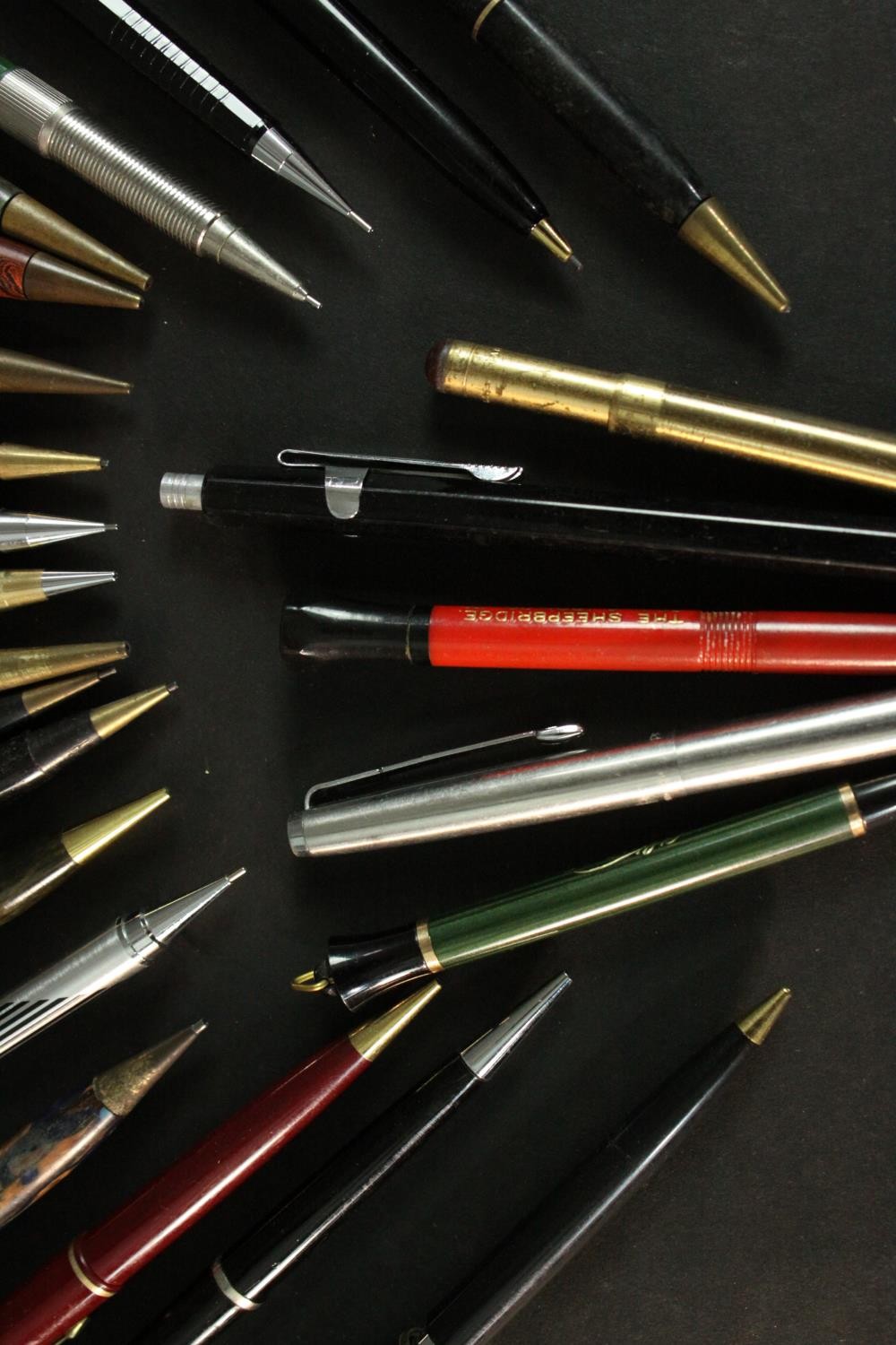 A collection of twenty four vintage propelling pencils. Various makes including Parker, some with - Image 4 of 5