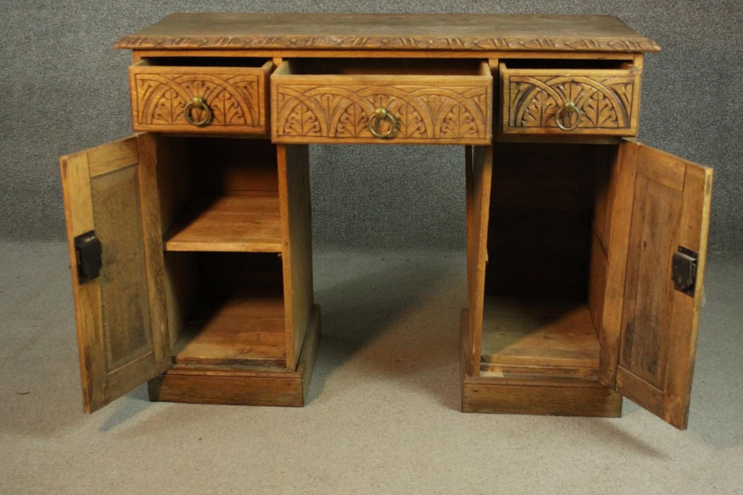 Pedestal desk, Victorian carved oak in three sections. H.77 W.103 W.48cm. - Image 5 of 9