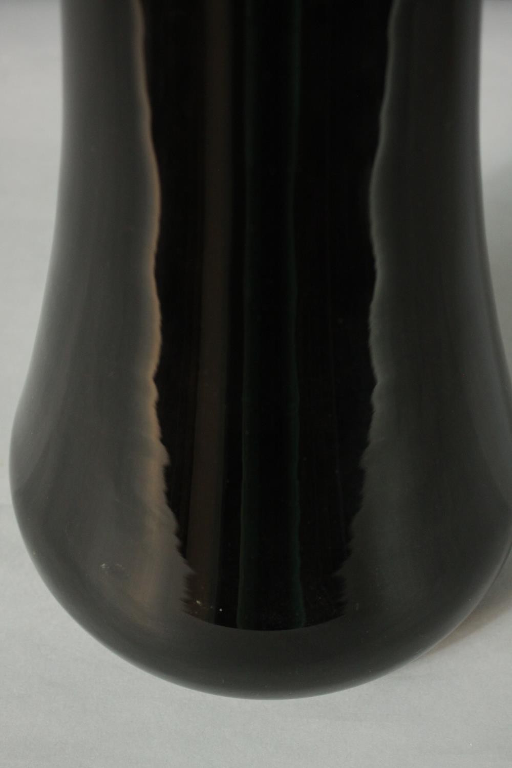 A large contemporary black art glass vase. H.80cm. - Image 6 of 7