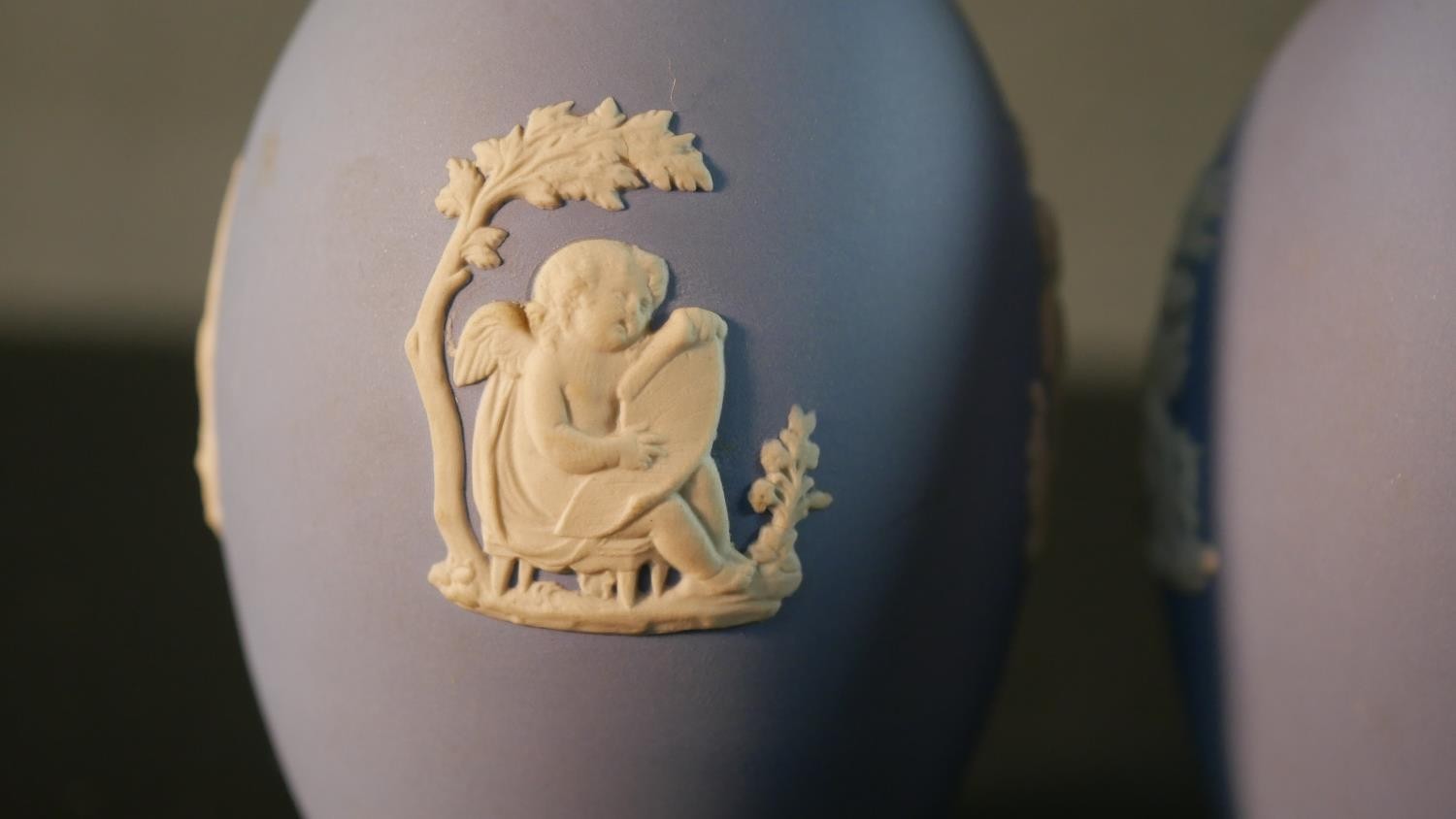 A collection of six Wedgwood Jasperware pieces, a vase, two planters with Classical design and three - Image 8 of 12