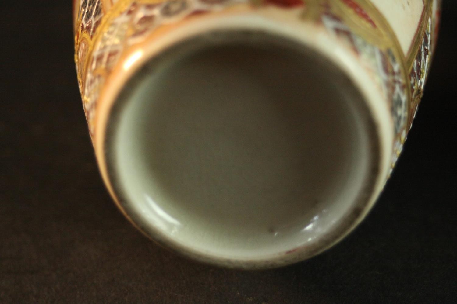 A collection of Oriental ceramics including a Japanese Satsuma vase with gilded detailing and - Image 4 of 14