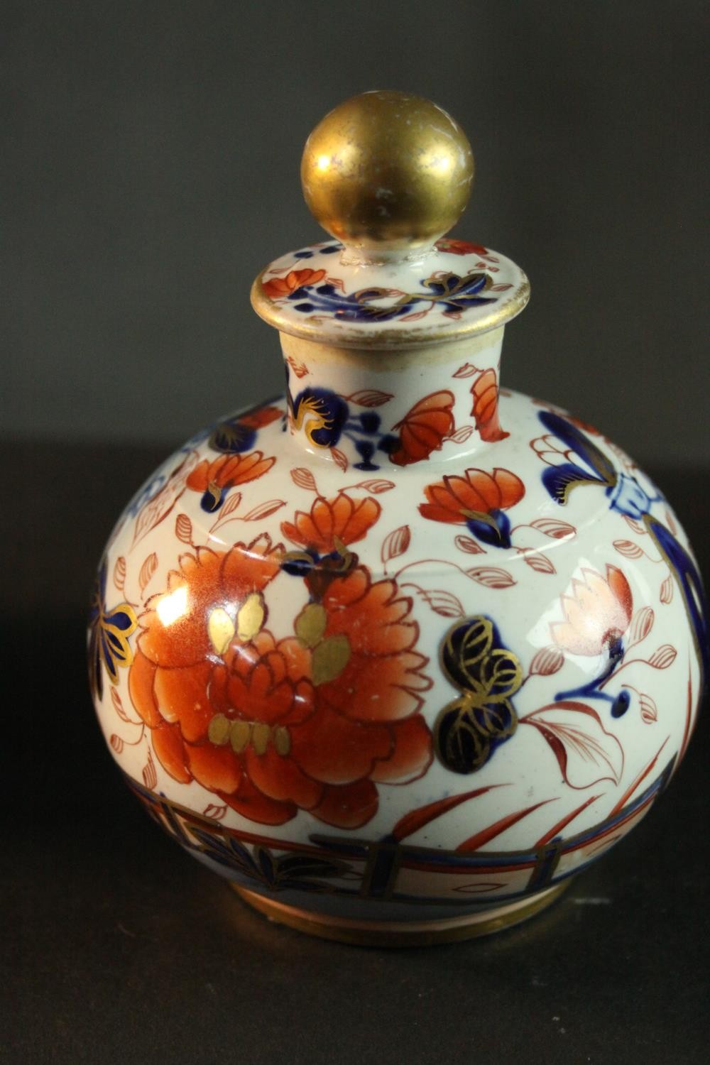 A collection of Oriental ceramics including a Japanese Satsuma vase with gilded detailing and - Image 5 of 14