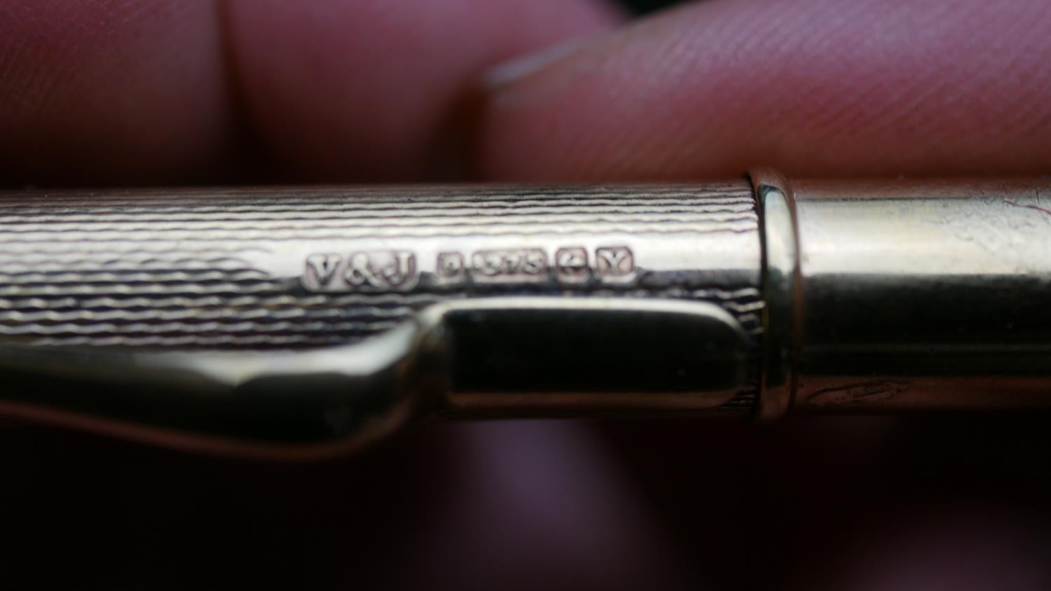A cased 9ct gold propelling pencil by Villiers & Jackson, hallmarked 375, Birmingham, 1948 along - Image 5 of 5