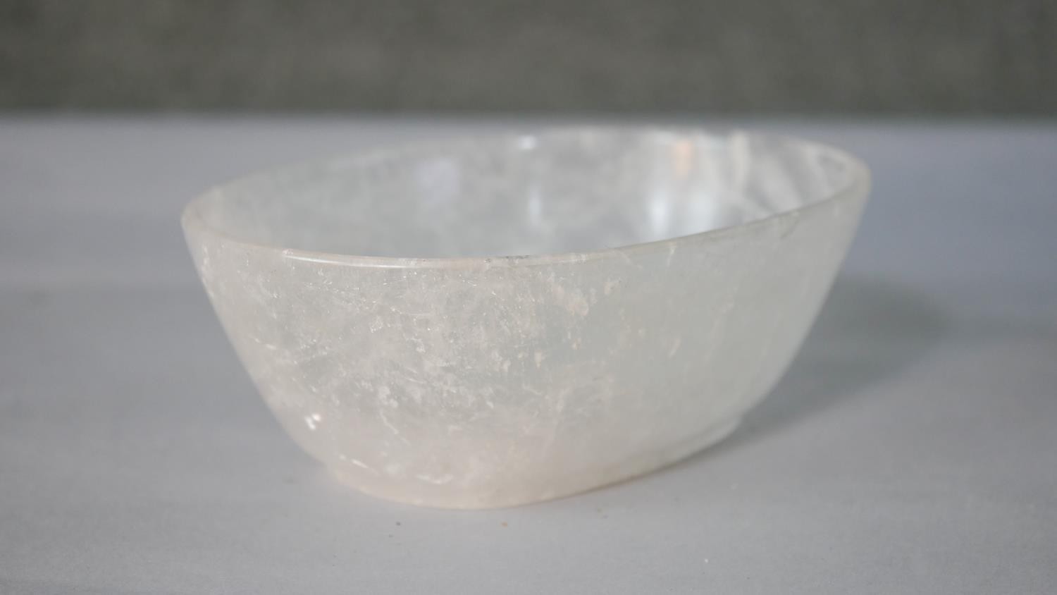 A carved rock crystal oval bowl. H.6 W.17.5 D.13cm - Image 5 of 6