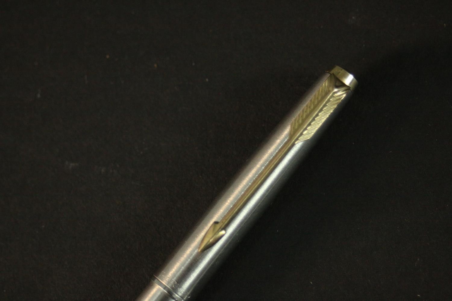 A collection of thirty eight vintage ballpoint pens. Various makers including Parker, Papermates and - Image 4 of 4