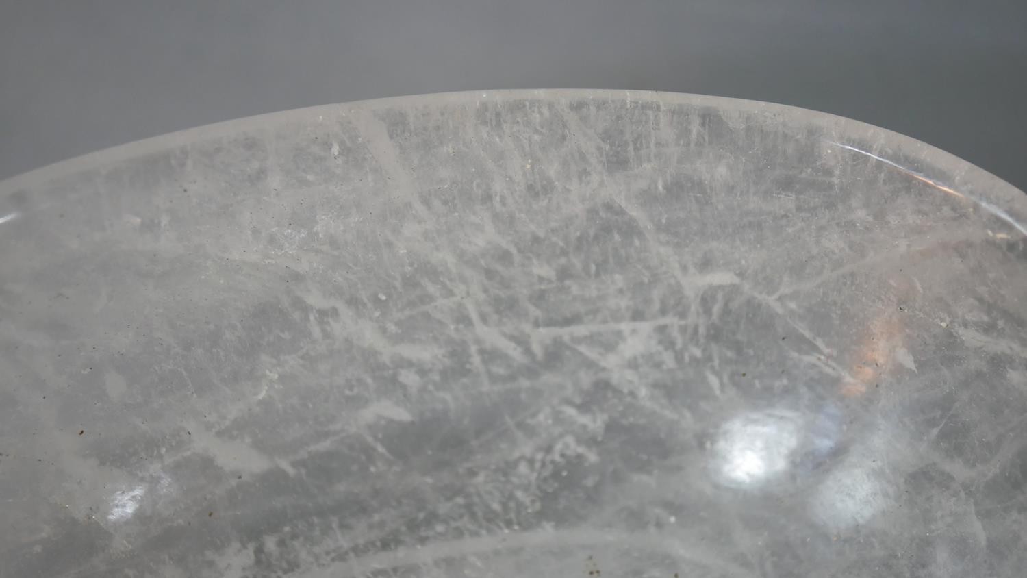A carved rock crystal oval bowl. H.6 W.17.5 D.13cm - Image 4 of 6