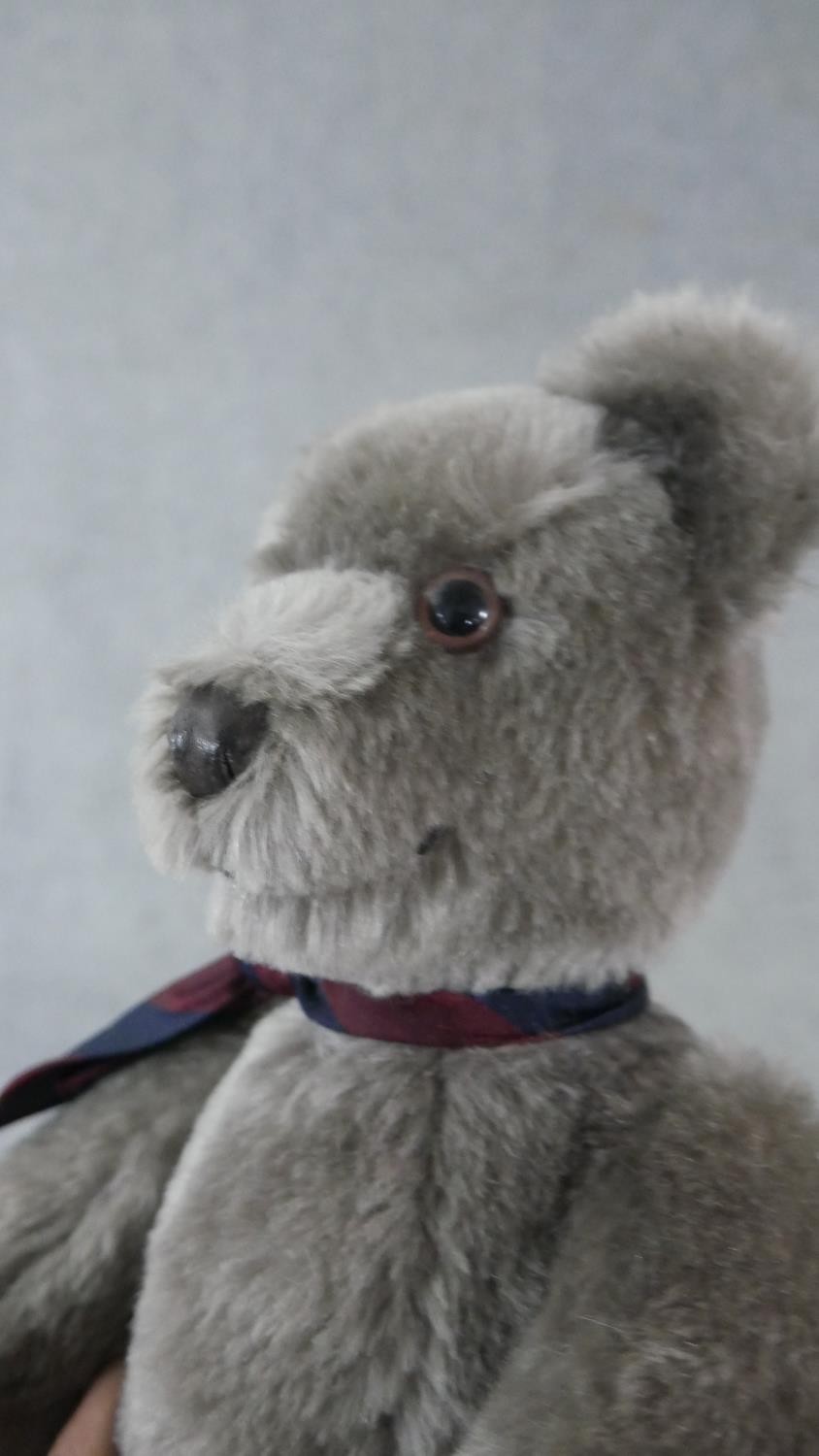 Two 20th century grey mohair jointed teddy bears, with suede pads. H.43 W.23cm (largest) - Image 5 of 5