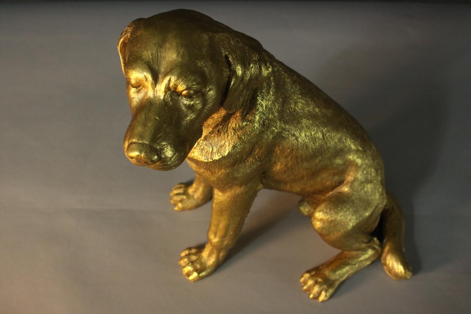 A gilded resin sculpture of a seated Labrador. H.15cm. - Image 4 of 4