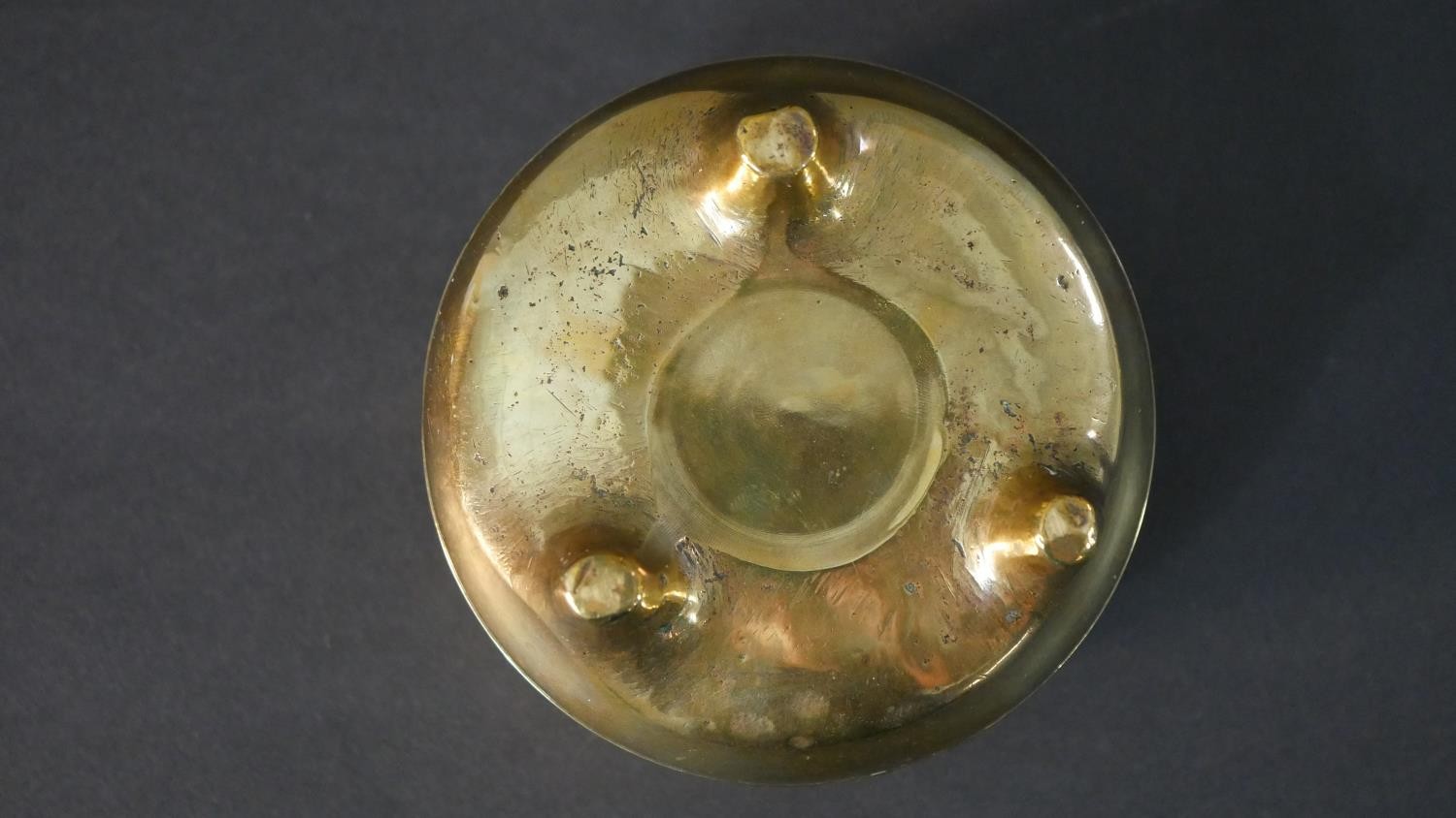 A 20th century miniature Chinese brass censer. H.6 Diam.9cm - Image 5 of 5