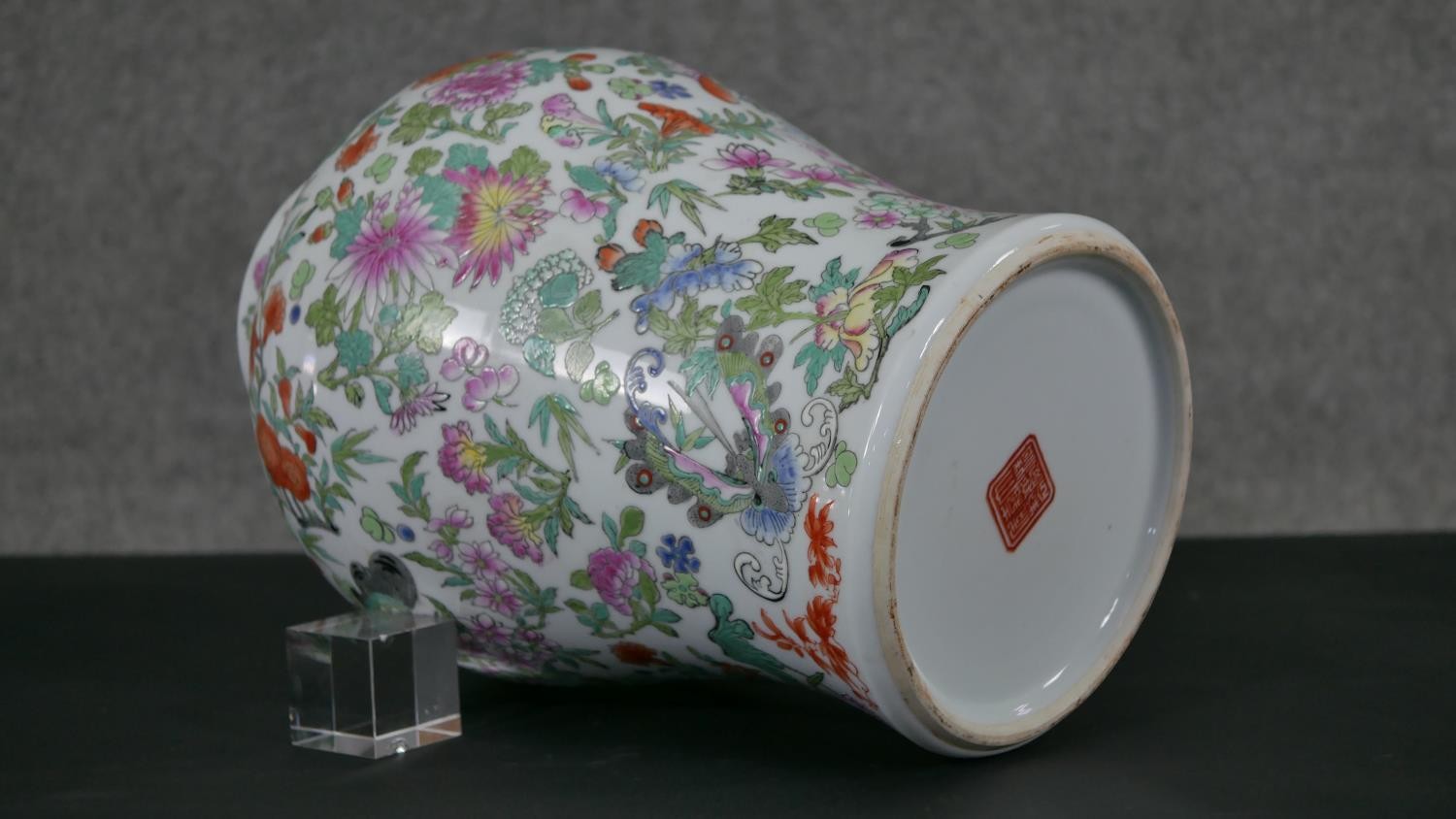 A large Chinese hand painted porcelain Famille Rose lidded jar, decorated with flowers, insects - Image 11 of 12