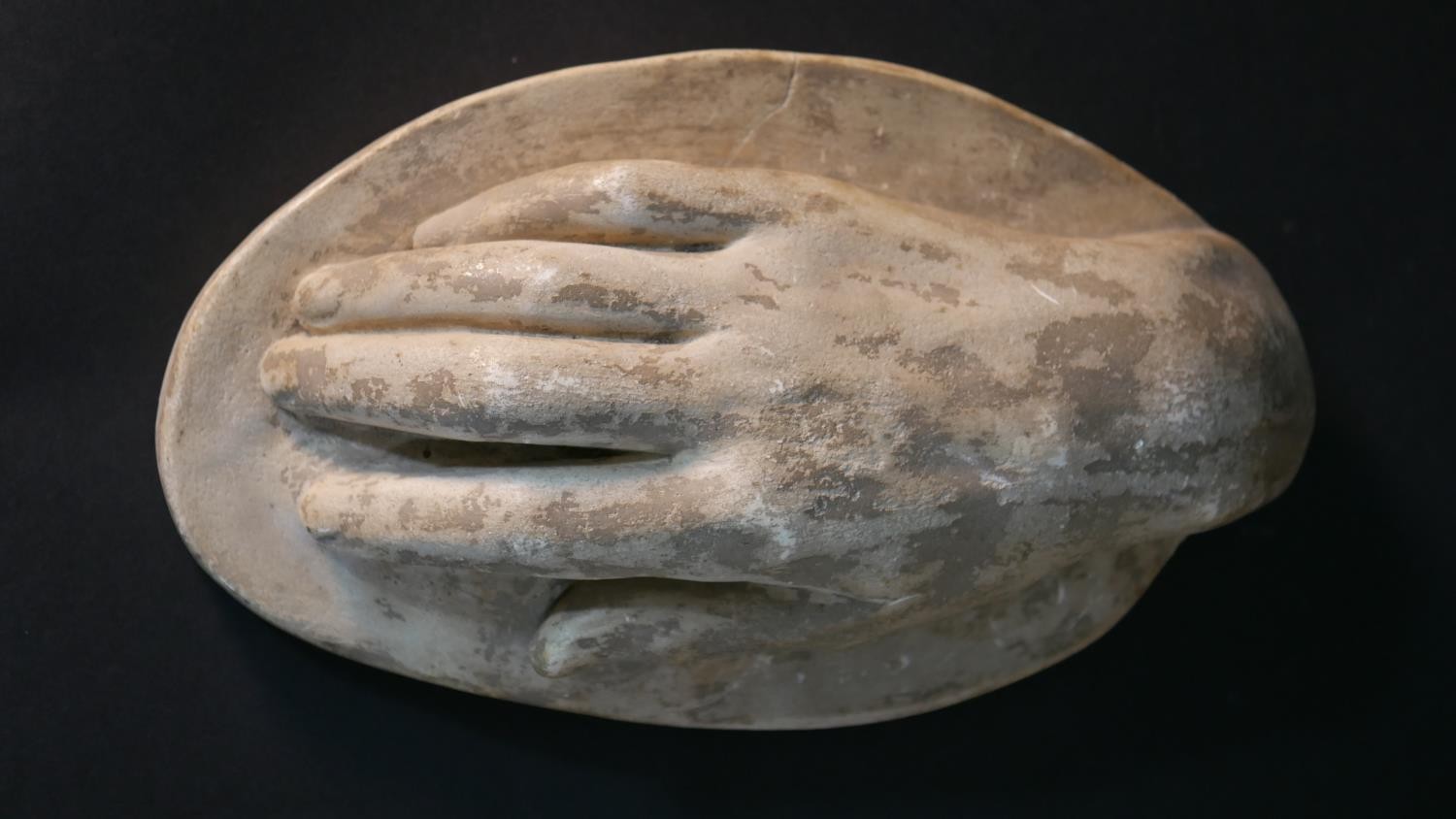 A 19th century plaster cast of a hand possibly Felix Mendelssohn. H.5 W.23 W.14cm - Image 2 of 4