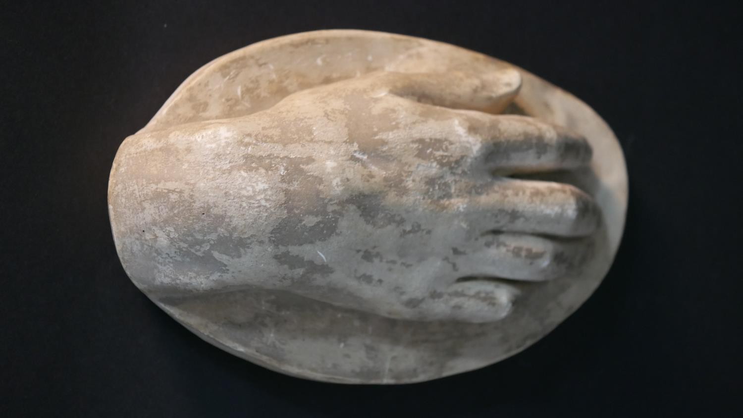 A 19th century plaster cast of a hand possibly Felix Mendelssohn. H.5 W.23 W.14cm - Image 4 of 4