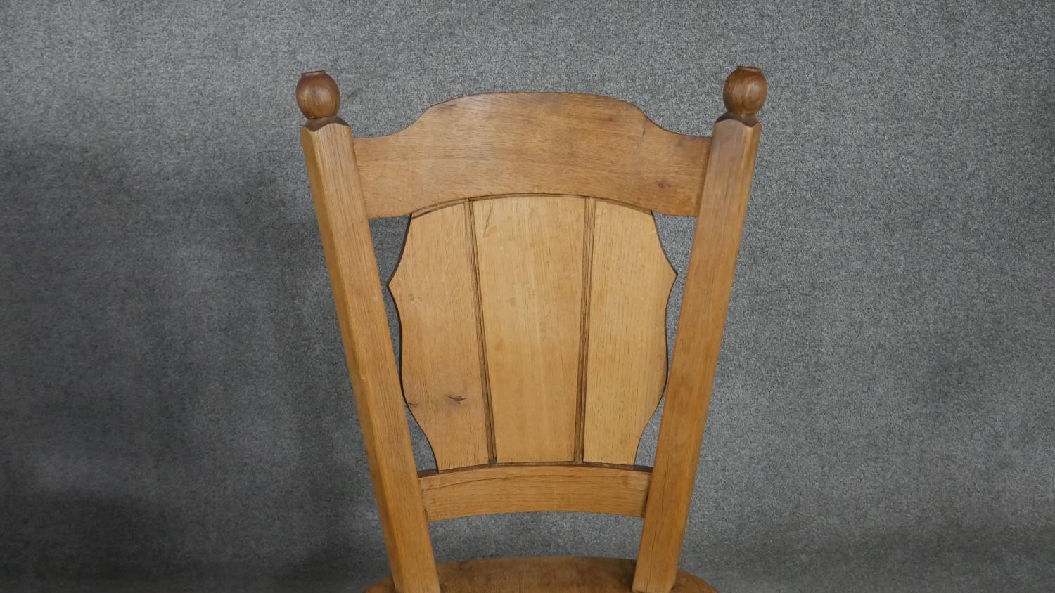 A set of six oak dining chairs, the shaped plank back, over a solid seat, on splayed square - Image 5 of 6