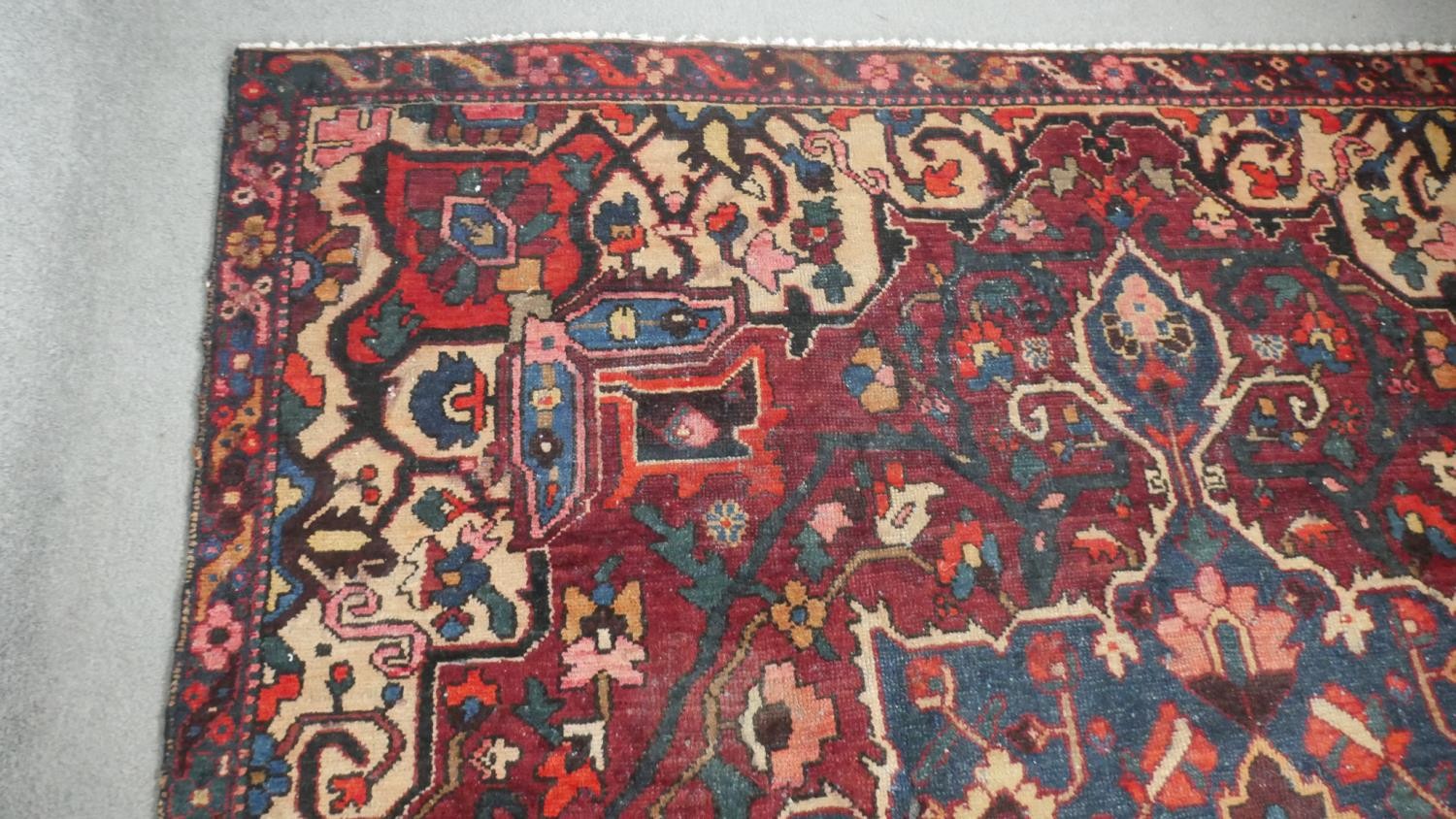 A vintage red ground hand made Persian Hamadan carpet. L.295 W.220cm - Image 5 of 7