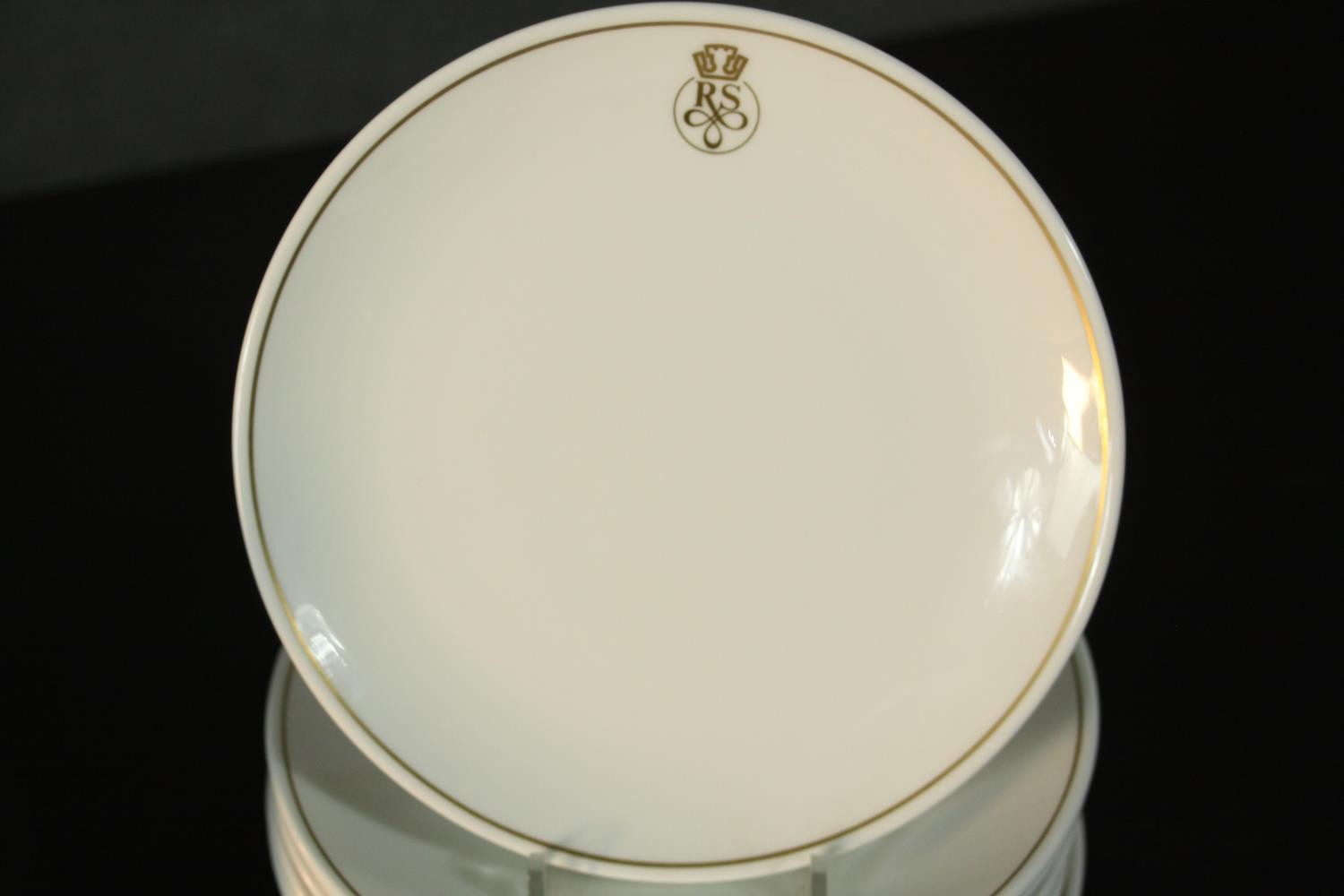 A complete nine person metallicized bone china dinner service by Wedgwood made for Laker Airlines, - Image 6 of 7