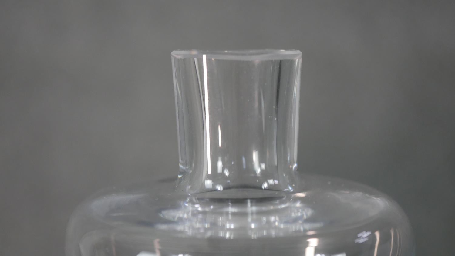 A Kelly Hoppen crystal cylindrical decanter with stopper. Label to base. H.31 Diam.9cm - Image 4 of 5