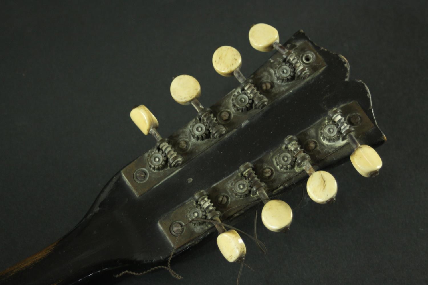 An old bowl back Mandolin. - Image 6 of 9