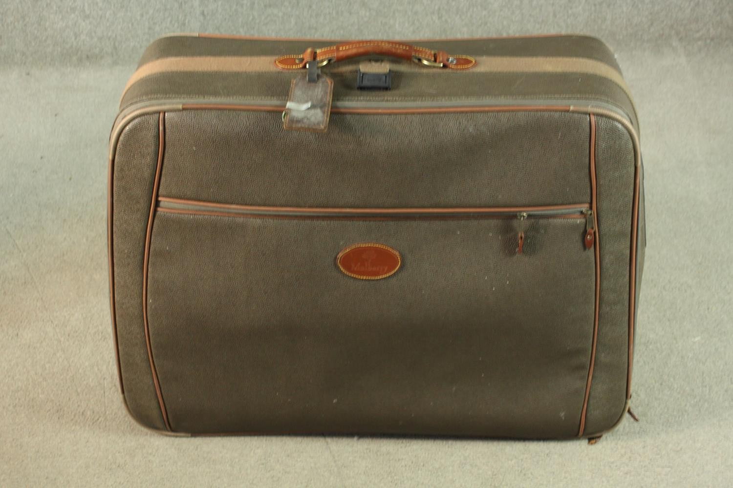 A Mulberry scotchgrain leather travelling case with wheels and spring loaded extending handle, - Image 6 of 8