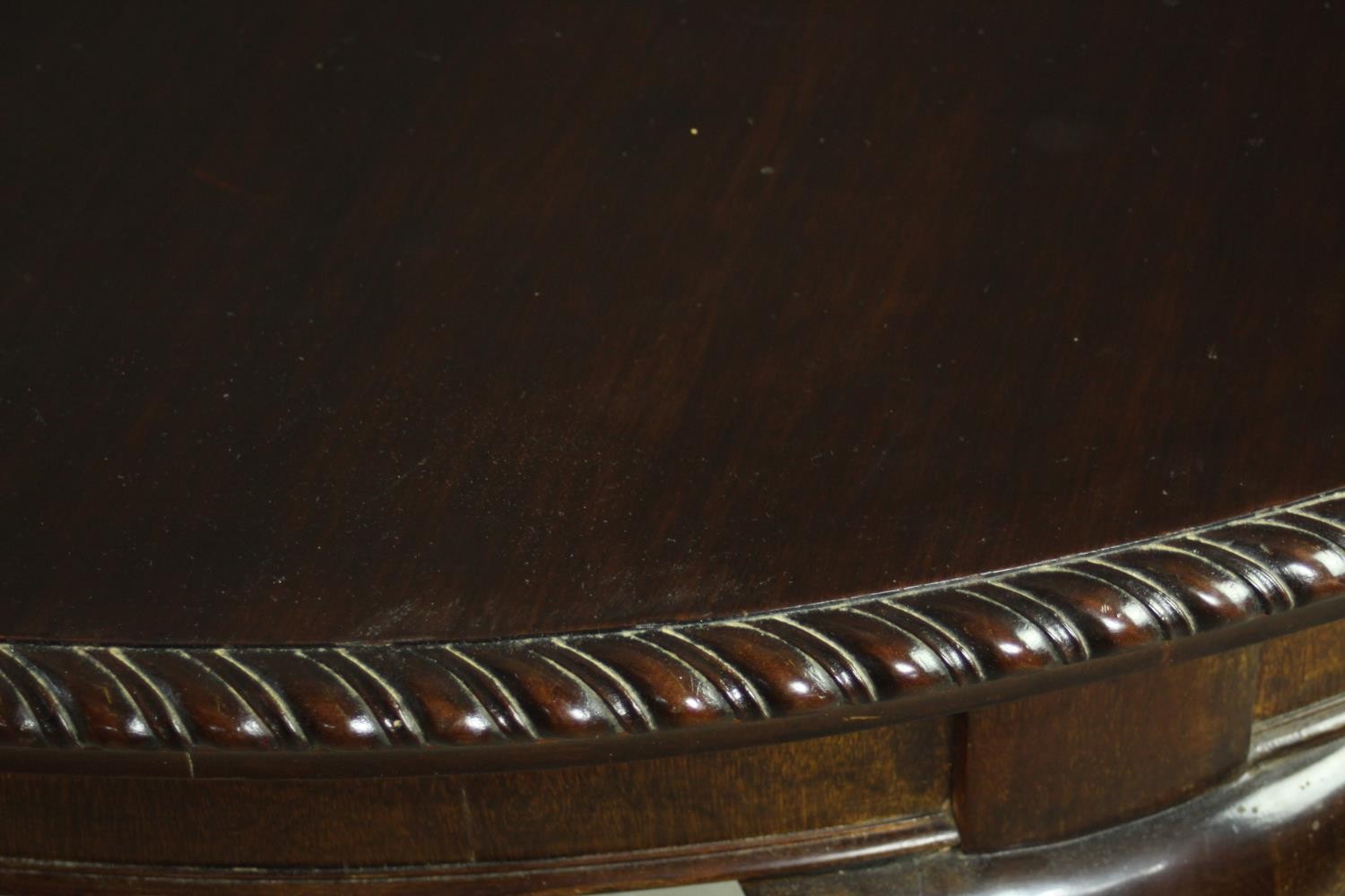 A Victorian mahogany extending wind-out dining table, of oval form, with an additional lead and a - Image 8 of 10