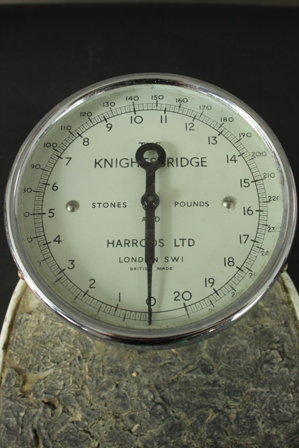 A set of Harrods Limited 'The Knightsbridge' bathroom scales, with a white enamel body, in stones - Image 3 of 4