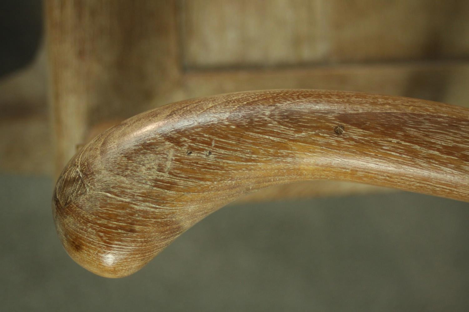 A pair of Chinese teak horseshoe back armchairs, with a plain splat back, the legs joined by - Image 16 of 17