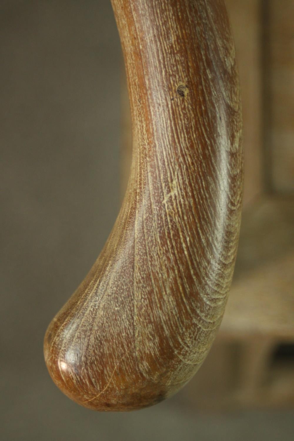 A pair of Chinese teak horseshoe back armchairs, with a plain splat back, the legs joined by - Image 17 of 17