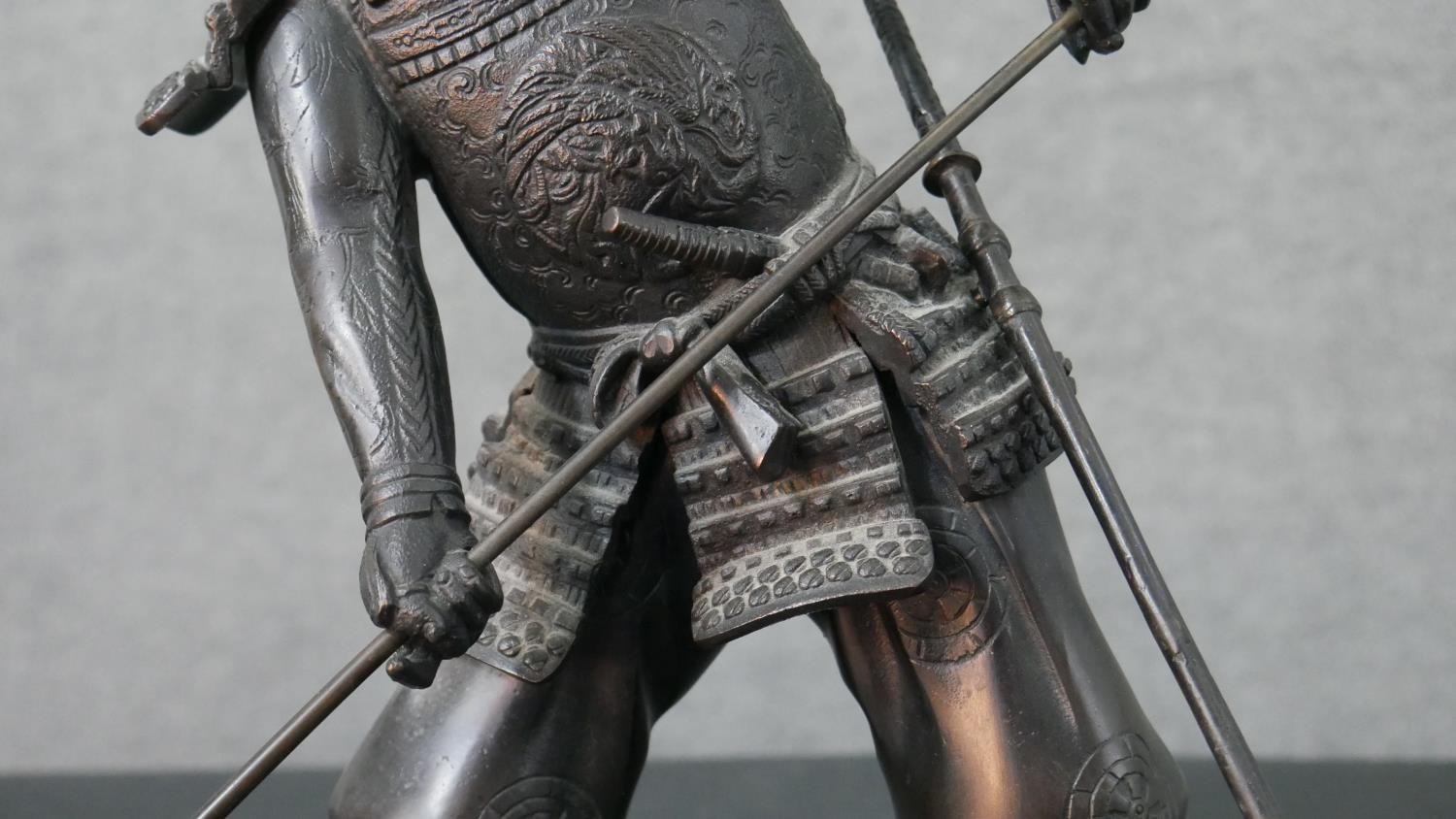 A cast copper statue of a Japanese Samurai. H.31cm - Image 3 of 9