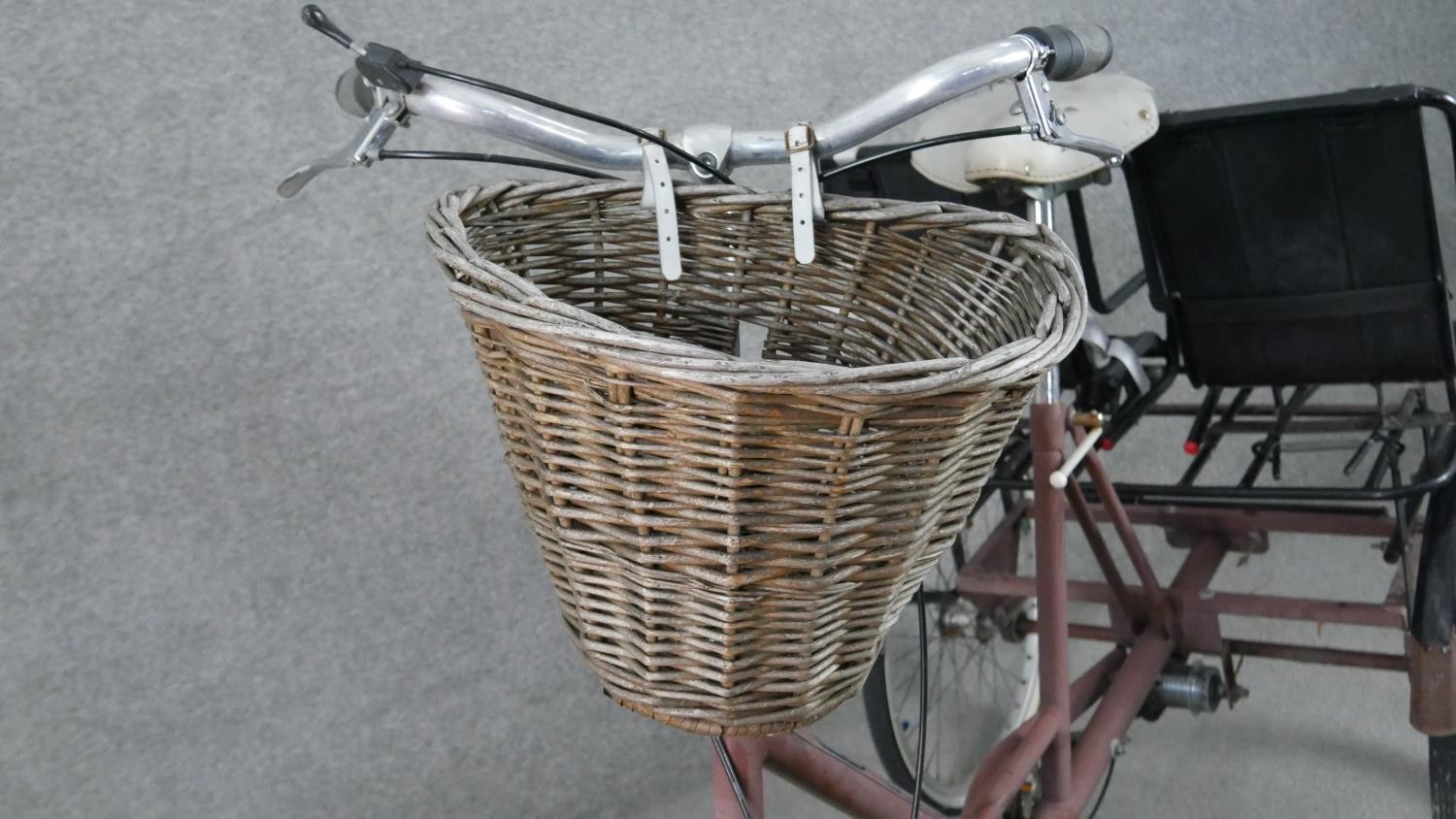 A vintage Pashley Picador Plus adult`s tricycle with twin child's seat. - Image 8 of 13