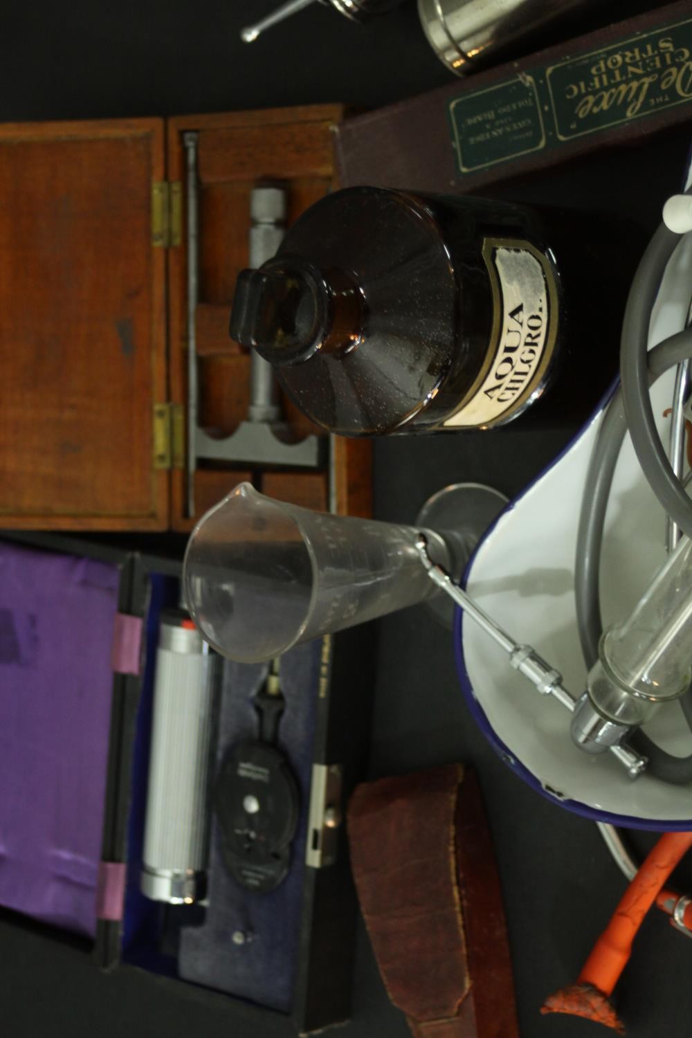 A collection of 19th and 20th century medical equipment and instruments, including syringes, a - Image 4 of 14