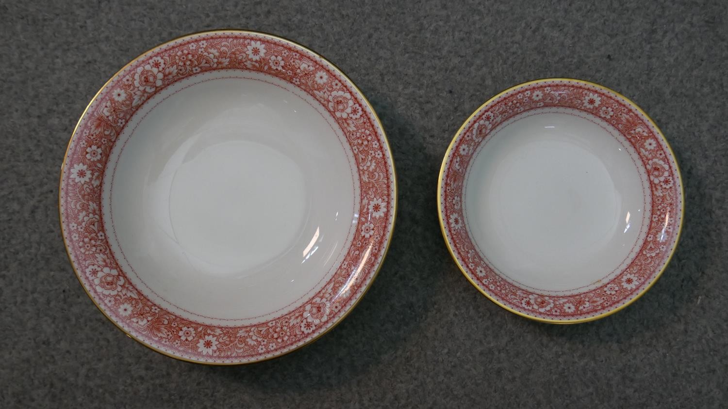 A Noritake 'Tribute' floral pattern twelve person part dinner service. Maker's mark to the base. ( - Image 5 of 9