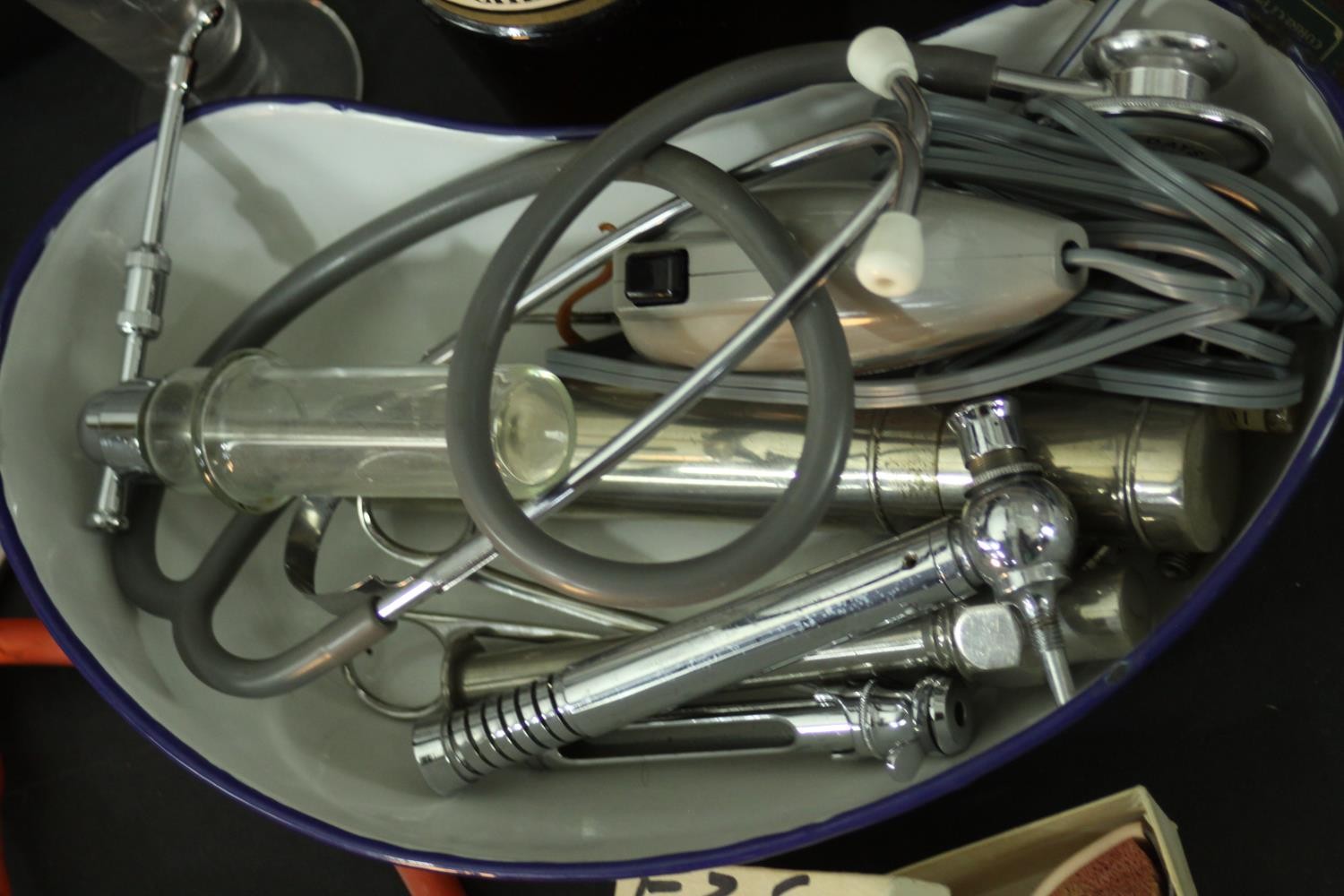 A collection of 19th and 20th century medical equipment and instruments, including syringes, a - Image 8 of 14