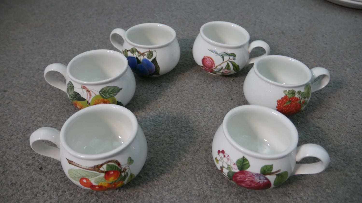 A Portmeirion Pomona pattern eight person part dinner service, each piece with a different fruit - Image 10 of 15