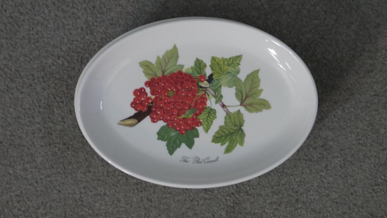 A Portmeirion Pomona pattern eight person part dinner service, each piece with a different fruit - Image 4 of 15