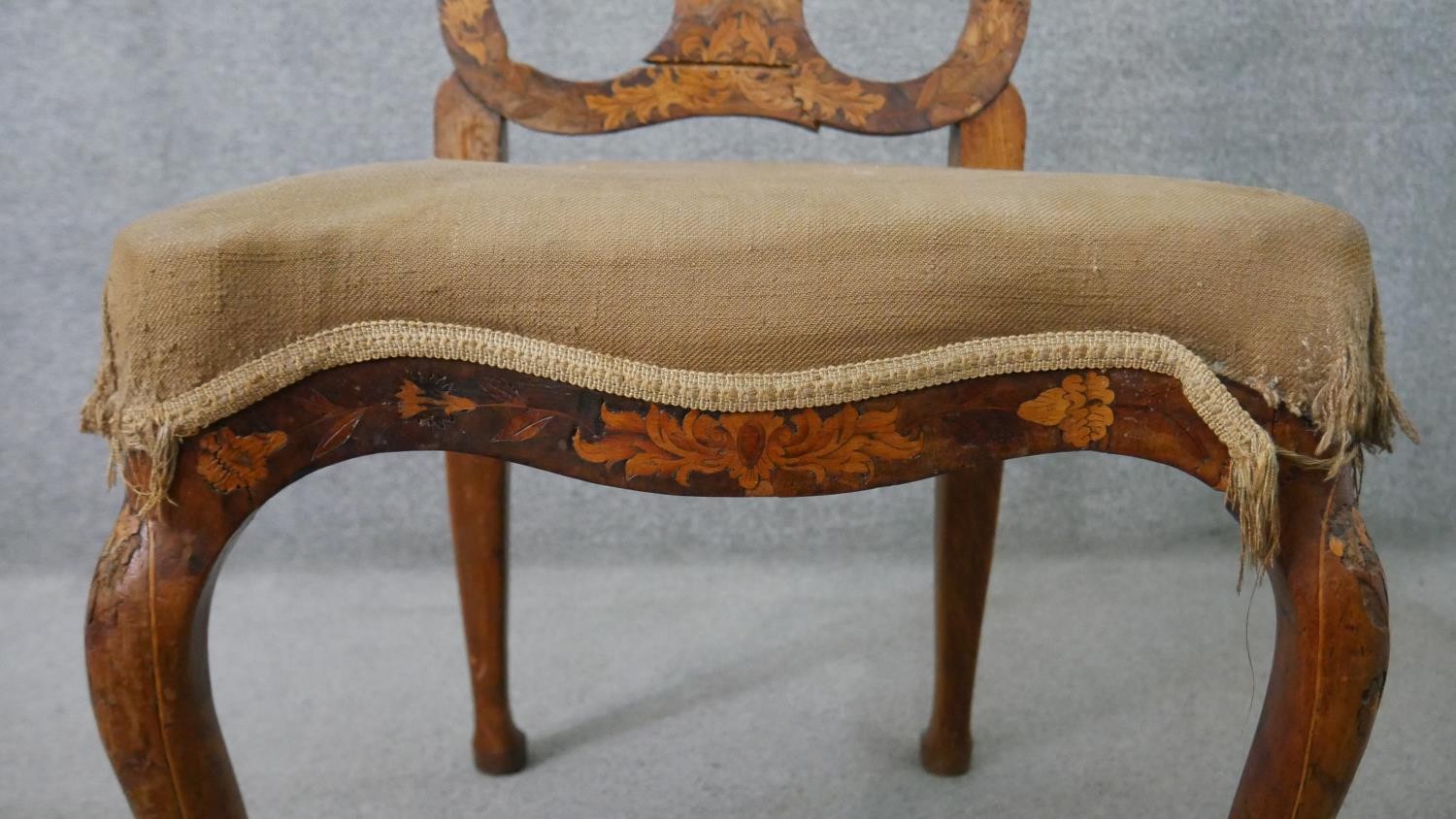 An 18th century Dutch marquetry inlaid tulipwood side chair, with a vase splat back, over a brown - Image 9 of 13