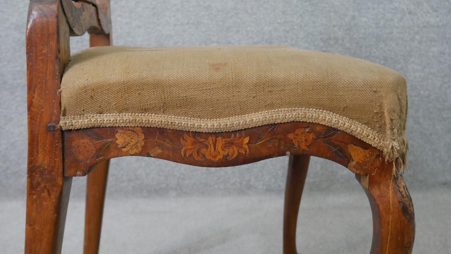 An 18th century Dutch marquetry inlaid tulipwood side chair, with a vase splat back, over a brown - Image 13 of 13