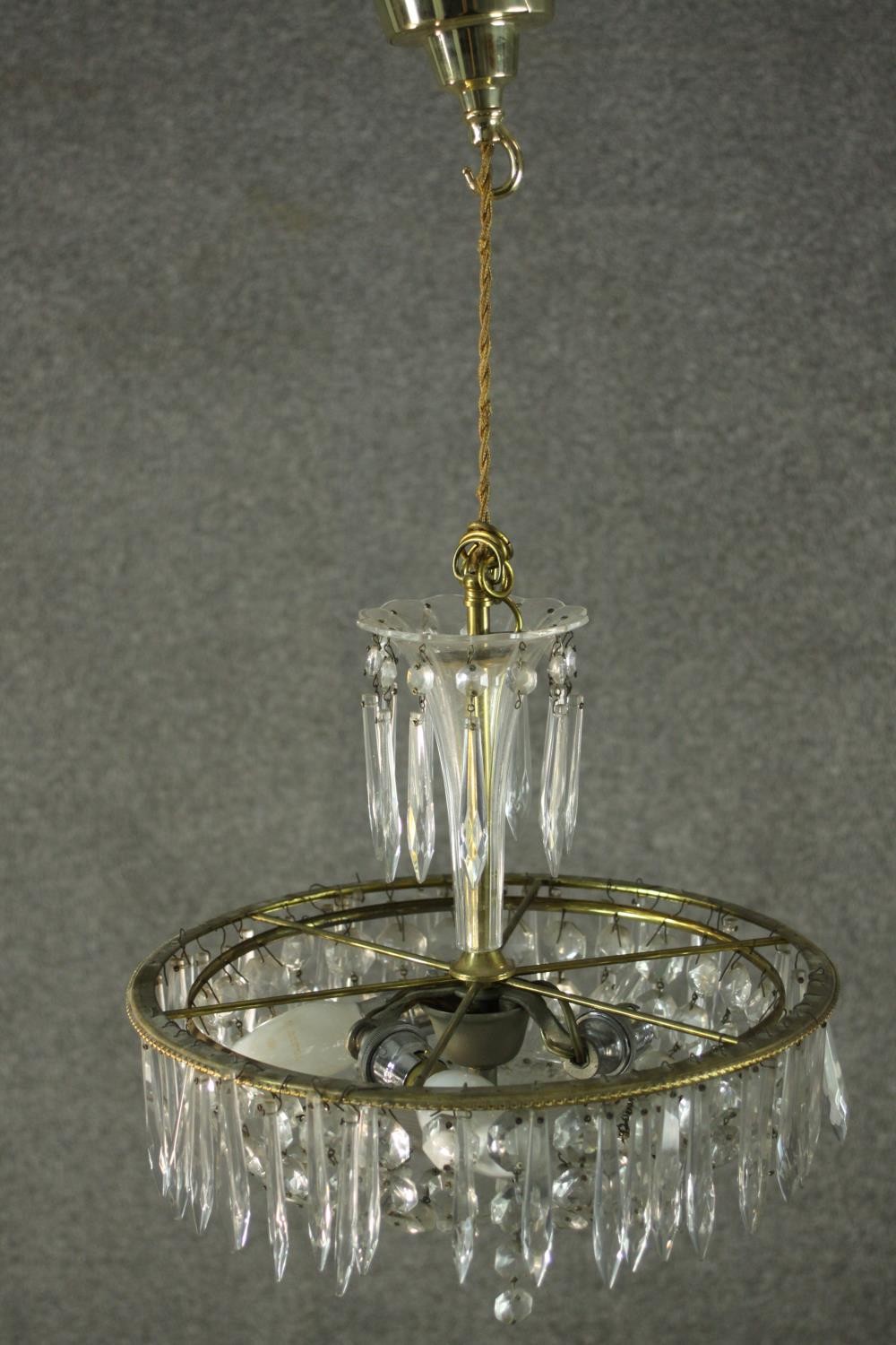 Two chandeliers, one of circular form with a small tier of lustres over a larger tier of lustres - Bild 2 aus 13