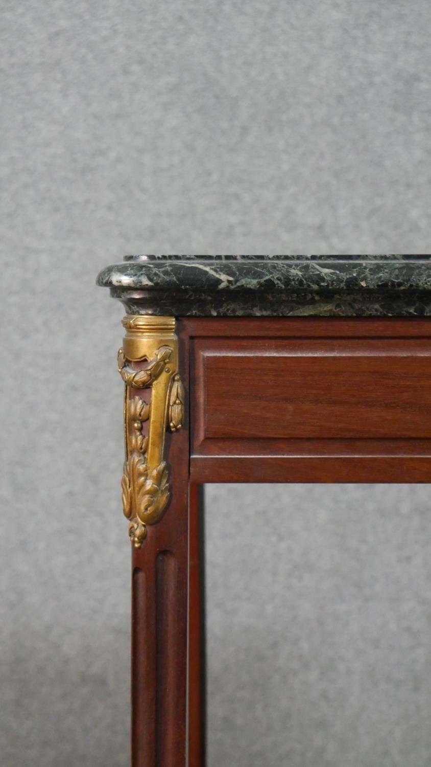 A French Directiore style mahogany gueridon table, with a green marble top, over a single drawer, on - Image 7 of 8