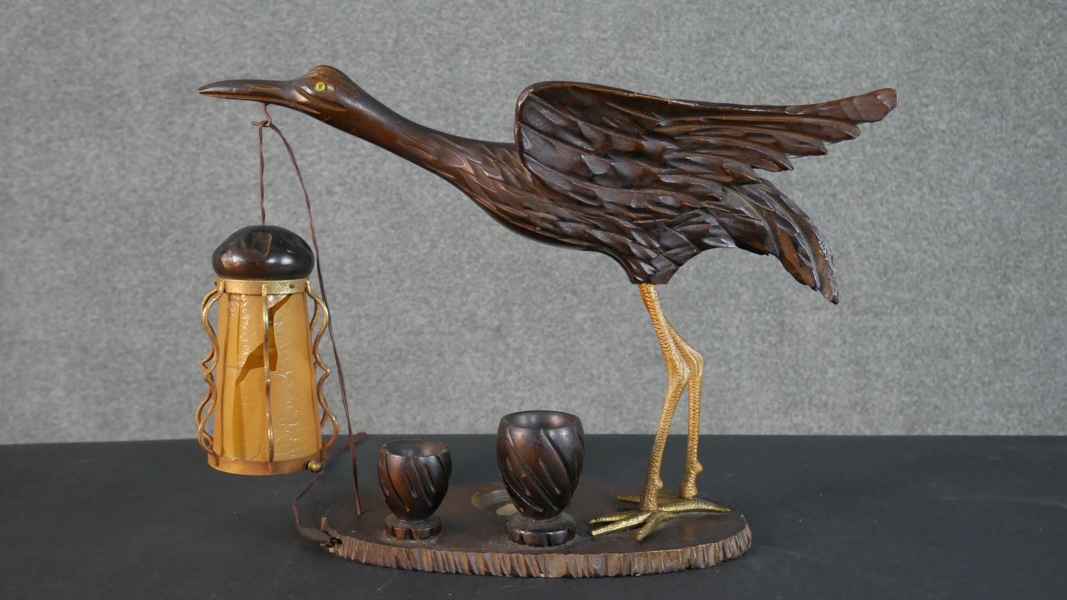Aldo Tura style carved table lamp in the form of a heron with brass and orange textured plastic - Image 7 of 8