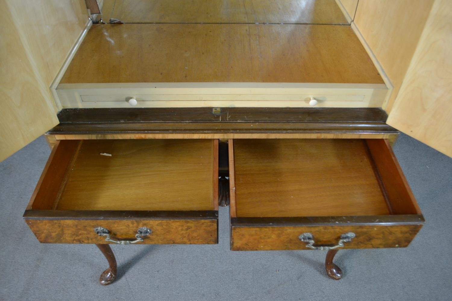 An Epstein style 1930s burr walnut drinks cabinet, the two cupboard doors with ornate brass - Image 3 of 13