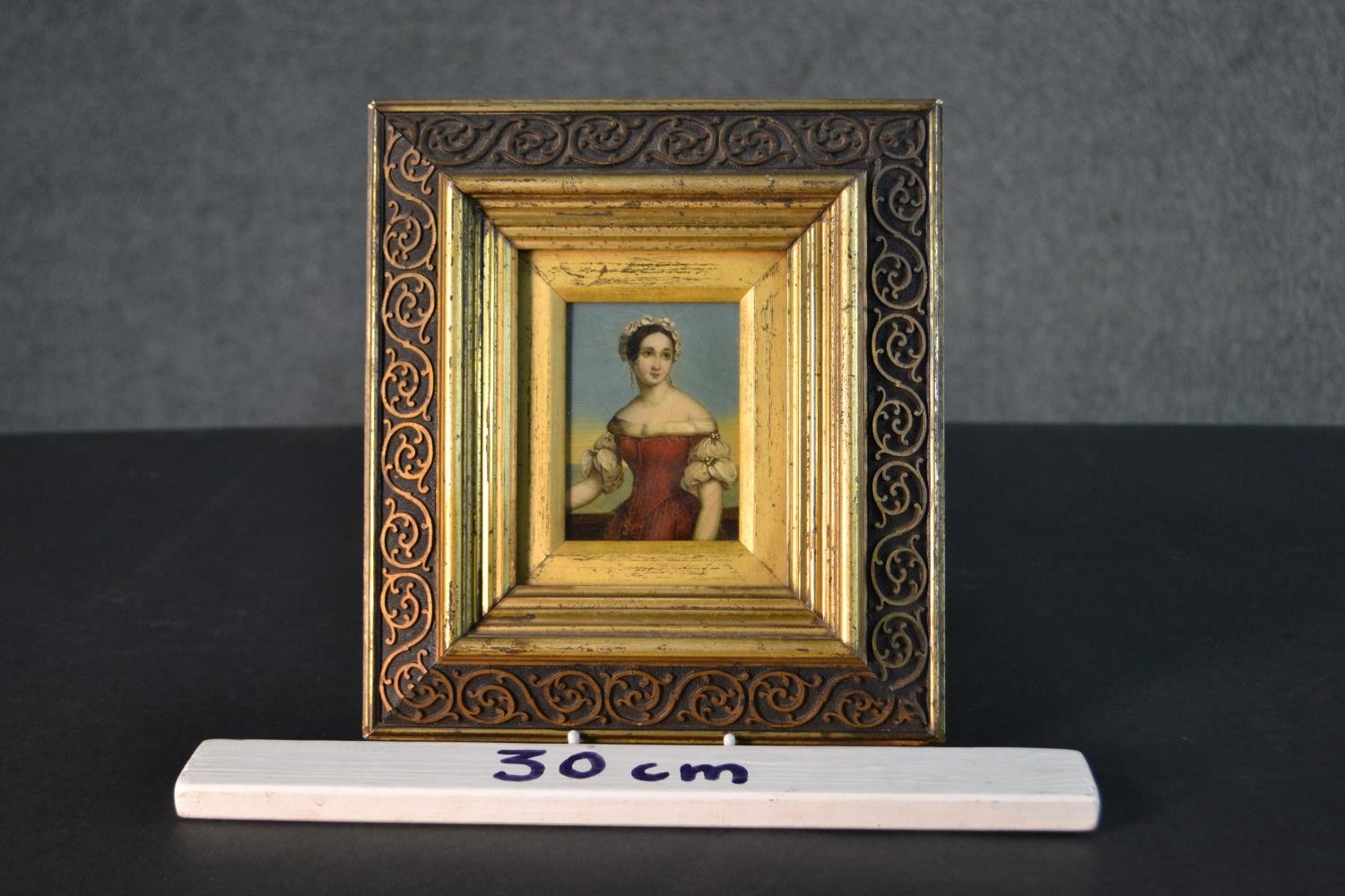 A carved giltwood framed 19th century oil on board, portrait of a Victorian woman in a red dress - Image 3 of 5