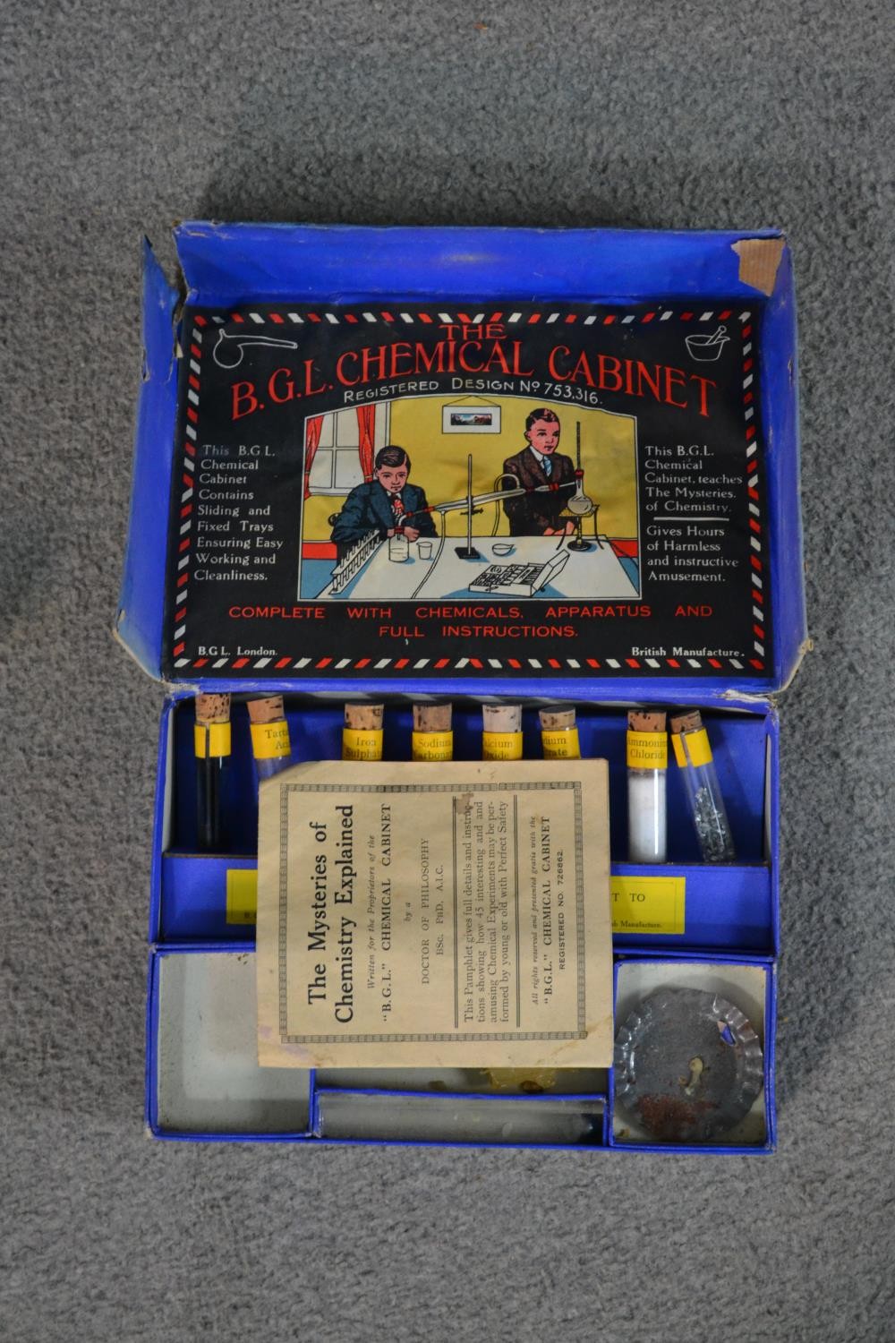 A collection of vintage games and activity sets, including a Meccano set, Dover Patrol, B.G.L. - Image 10 of 14