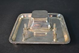 A R & S Garrard & Co early 20th century silver ink well and tray with pen stand, rope design to