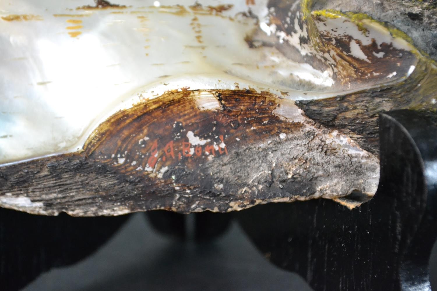 Two 19th century painted oyster shells on wooden stands, each depicting a Japanese mountain lake - Image 11 of 12