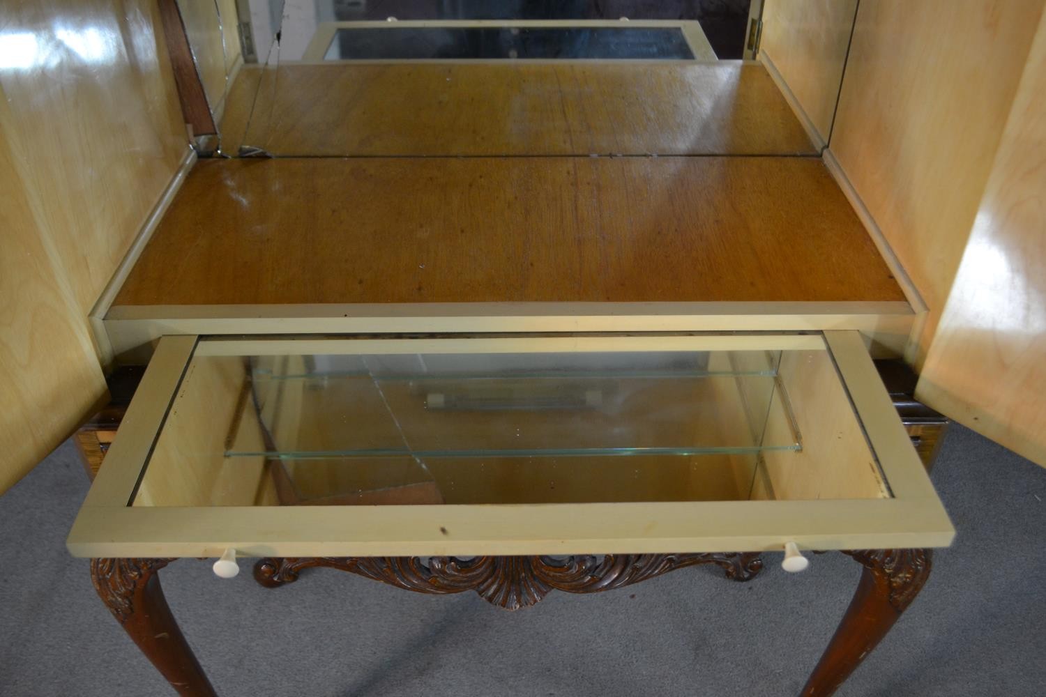 An Epstein style 1930s burr walnut drinks cabinet, the two cupboard doors with ornate brass - Image 4 of 13