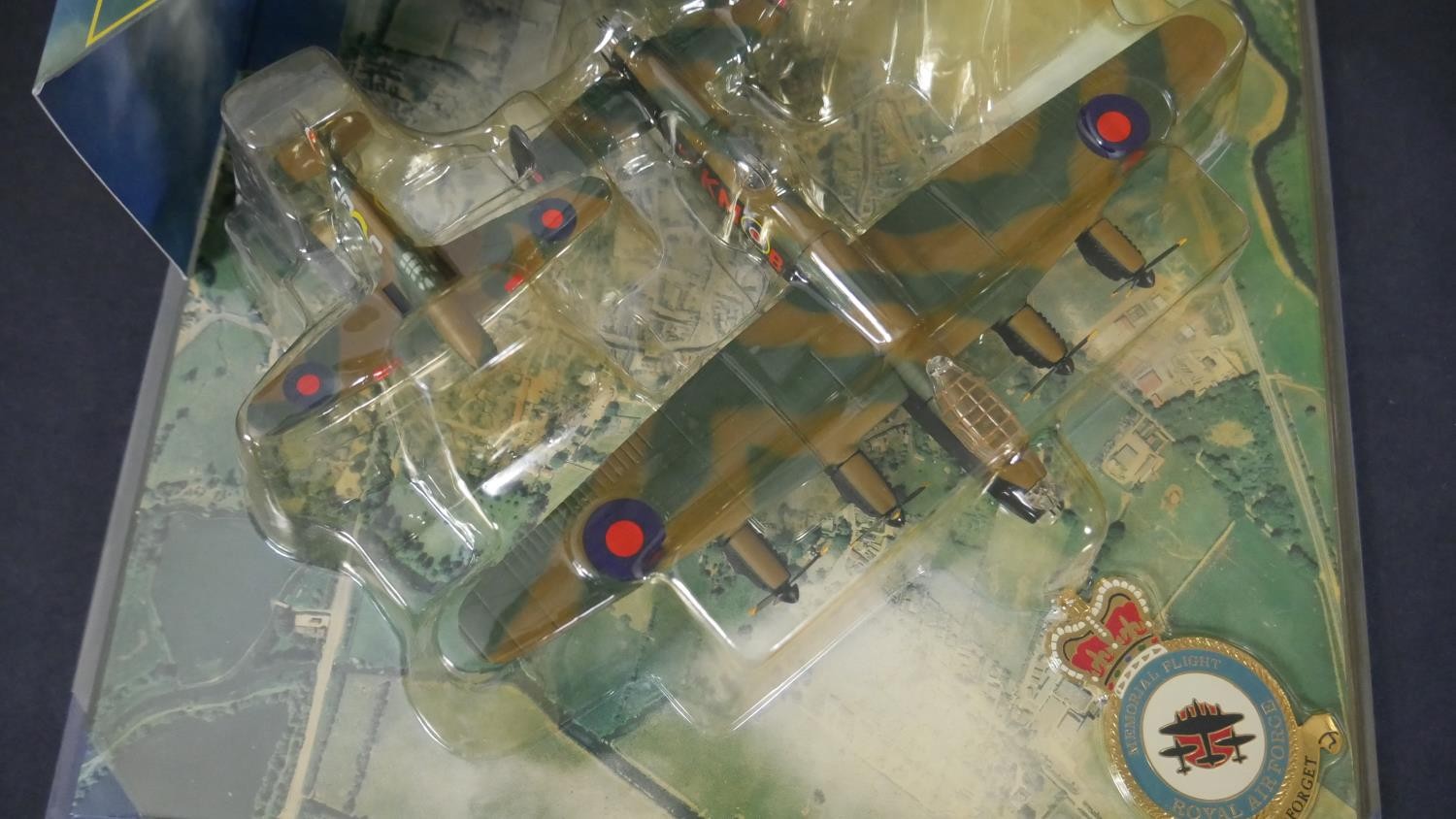 A Corgi perspex cased set, B17-Sally B, Mustang and Thunderbolt along with a Corgi perspex cased - Image 3 of 6