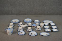 A 20th century Copeland Spode dinner and tea set, 55 Pieces, with clover and other flowers, in a